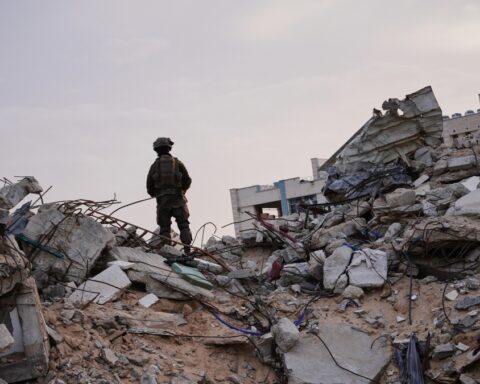 Tempesta «Biron» amplifica la crisi umanitaria a Gaza: almeno 14 morti e devastazione diffusa