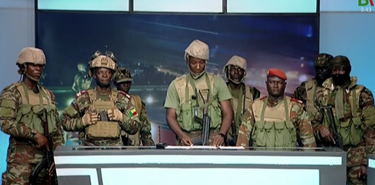 Tentativo di colpo di stato in Benin, l'esercito riporta la situazione sotto controllo