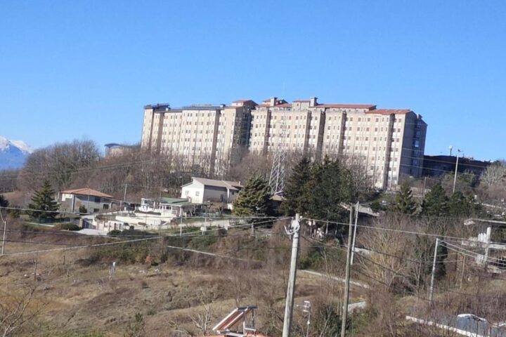 Tragedia a Campobasso: madre e figlia muoiono in ospedale, indagini su intossicazione alimentare