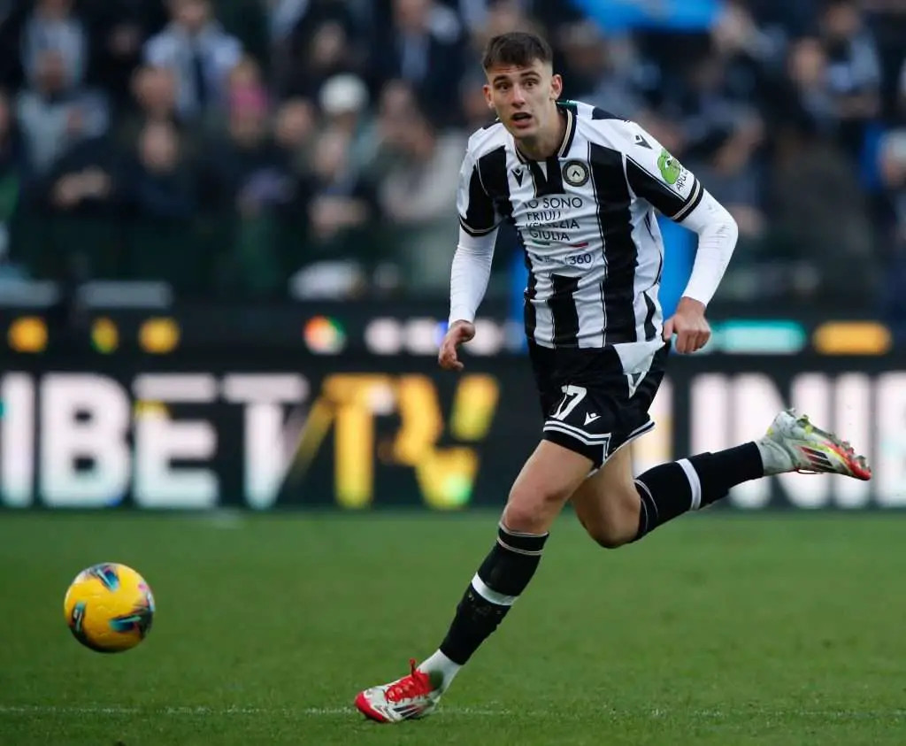 Tre club cercano Lorenzo Lucca, attaccante ex Udinese, dopo difficile periodo al Napoli