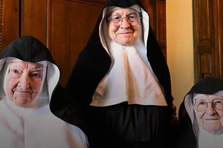 Tre suore ottantenni occupano il convento in Austria: “I social sono la nostra unica difesa”