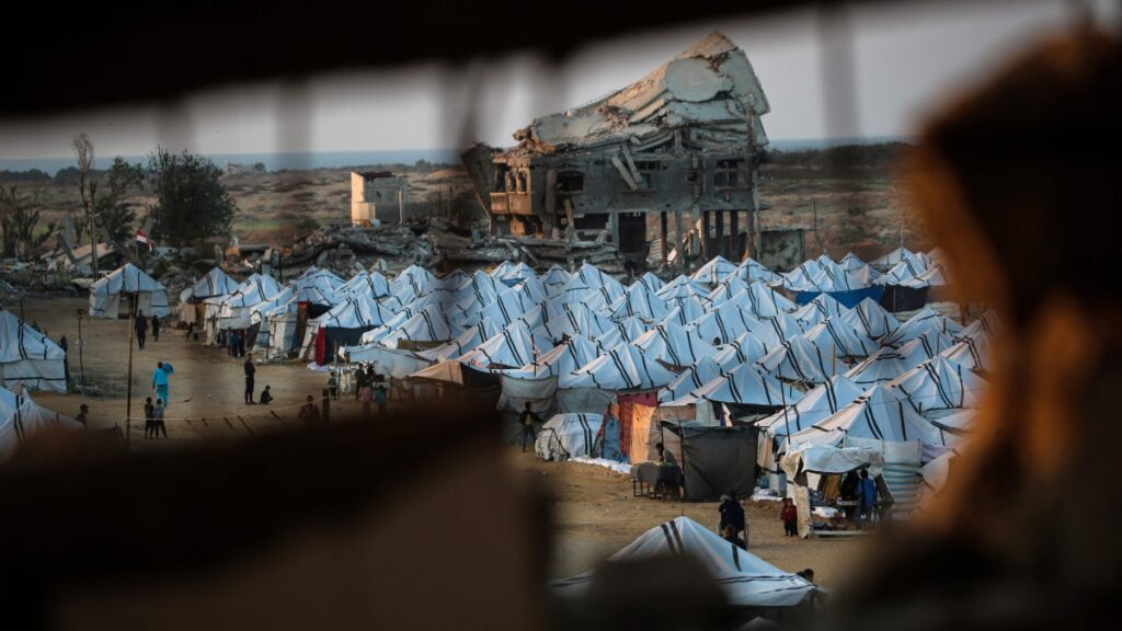 Trump annuncia la fase 2 del piano per Gaza entro Natale, Netanyahu in visita negli Stati Uniti