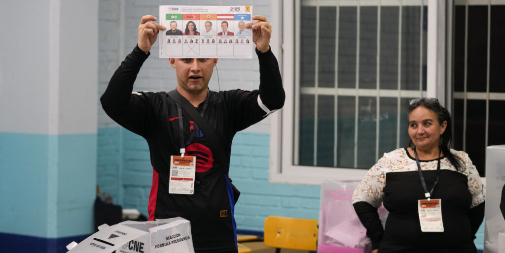 Trump interferisce nelle elezioni in Honduras, sostenendo Asfura e attaccando gli avversari