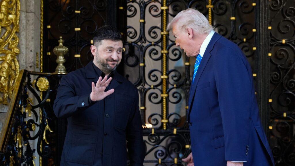 Trump: Mosca e Kiev più vicine su status Donbass, Zelensky avverte: «Questione difficile»