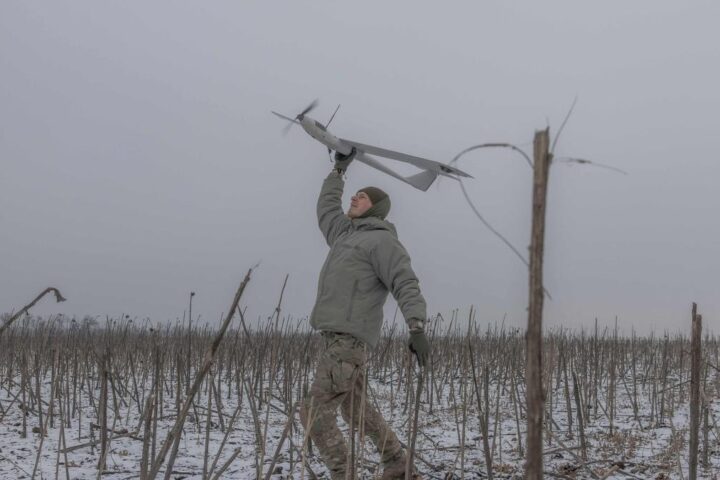 Ucraina: Trump cerca soluzioni al conflitto mentre gli attacchi russi continuano
