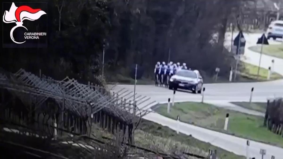 Un automobilista di 25 anni spara a ciclisti a Verona: rischi legali e motivazioni dell'atto