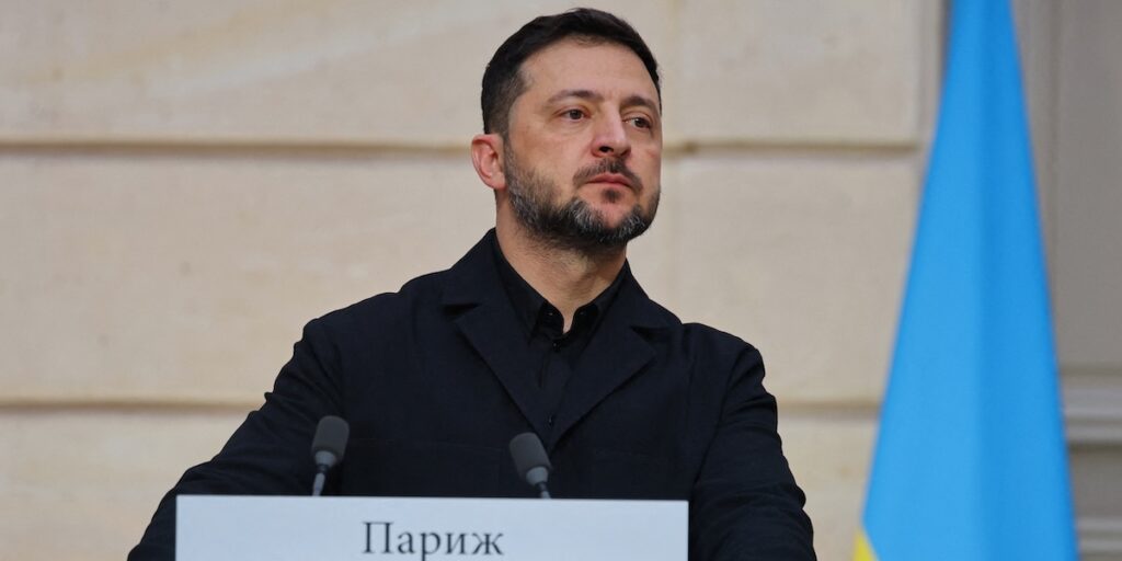 Zelensky annuncia la disponibilità a indire elezioni, condizionate dalla sicurezza di Stati Uniti ed Europa