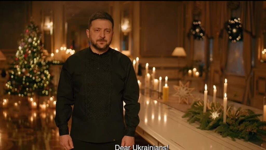Zelensky nel discorso di Natale: la Russia non può occupare l'unità dell'Ucraina