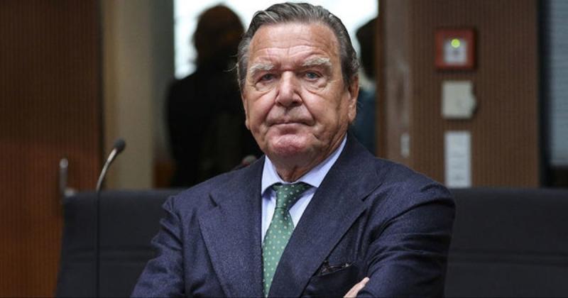 L’ex cancelliere tedesco Gerhard Schröder e il ritorno alla cooperazione energetica con la Russia