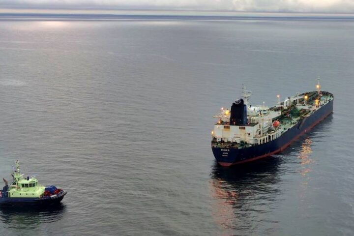 Nuovi tanker greci entrano nel commercio di petrolio russo nonostante le sanzioni