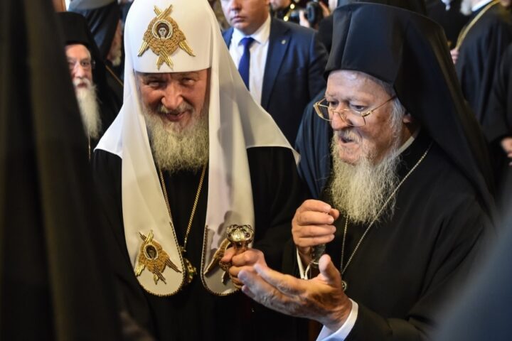 Mosca alimenta lo scontro tra la Chiesa ortodossa russa e il Patriarcato di Costantinopoli