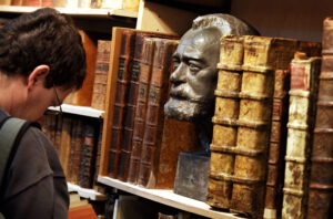 Libri rari sottratti in Europa riemergono sul mercato russo