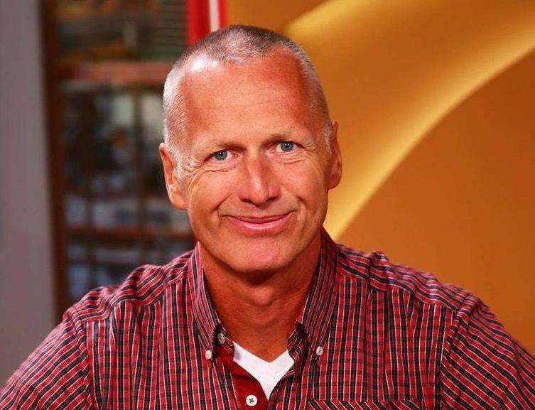 Un intermediario mediatico senza copertura: il ruolo di Georg Spöttle nella narrativa filorussa in Ungheria