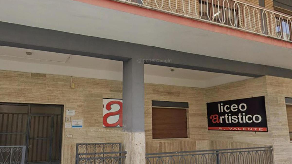 Aggressione al liceo di Sora: studente accoltellato da un coetaneo di 17 anni