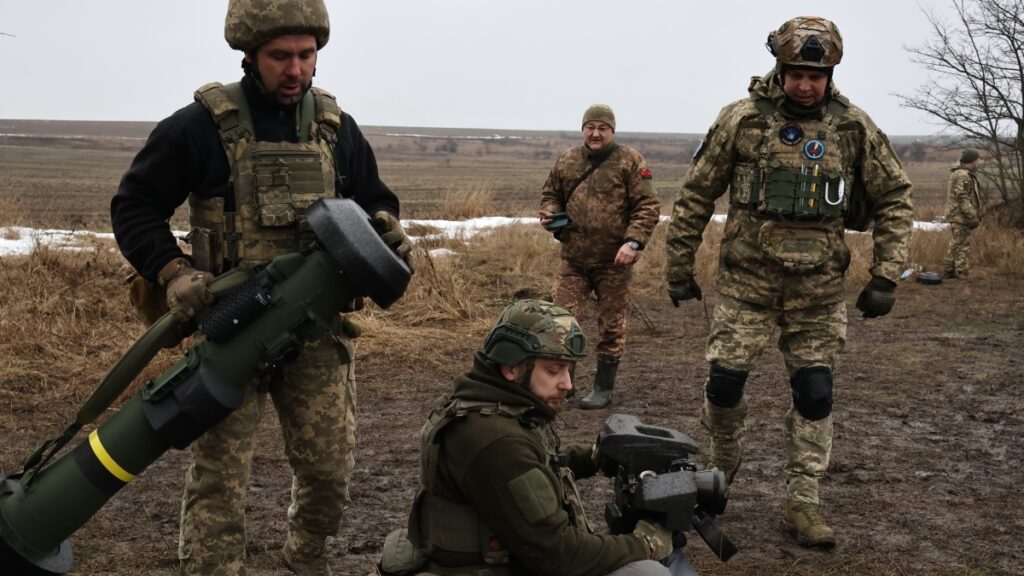 Attacchi russi in Ucraina: esplosioni a Kiev e Leopoli durante la notte