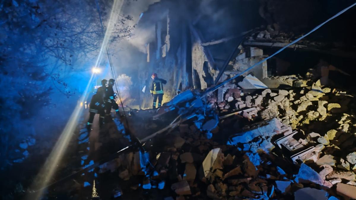 Casa esplode ad Arezzo: tre feriti, una donna gravemente ustionata