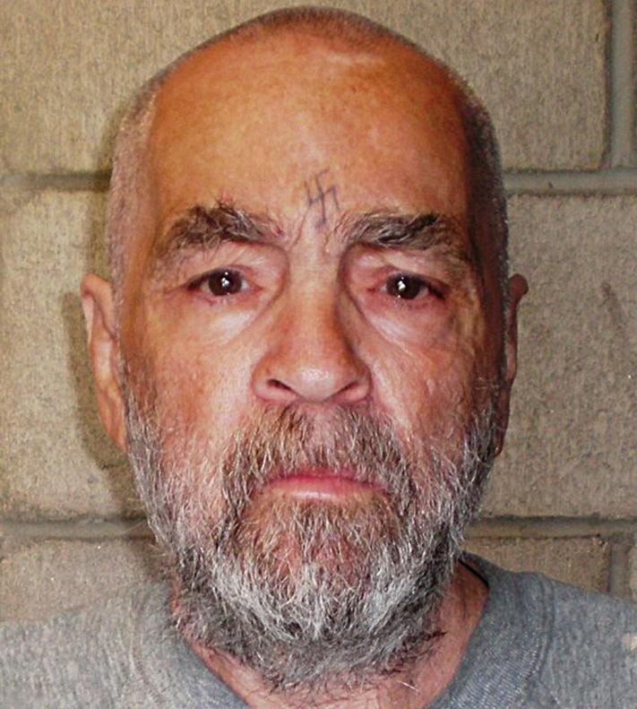 Charles Manson, inediti audio dalle telefonate in carcere: «Helter Skelter era solo un gioco»