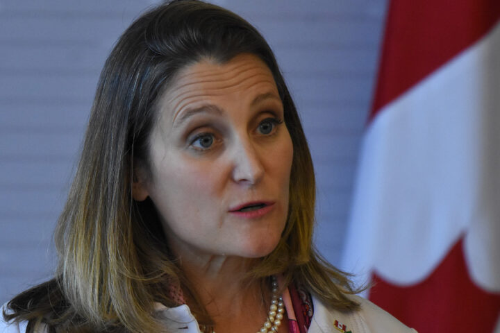 Chrystia Freeland lascia il Parlamento canadese per diventare consulente dello sviluppo economico ucraino