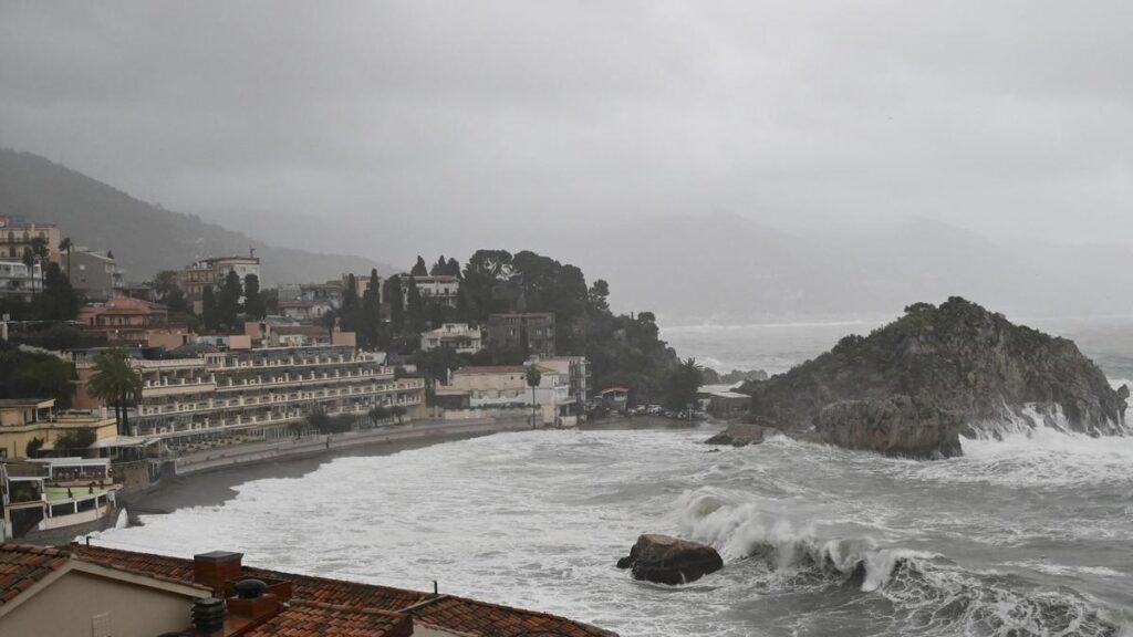 Ciclone Harry devasta il Sud Italia: mareggiate, piogge torrenziali e evacuazioni a Siracusa