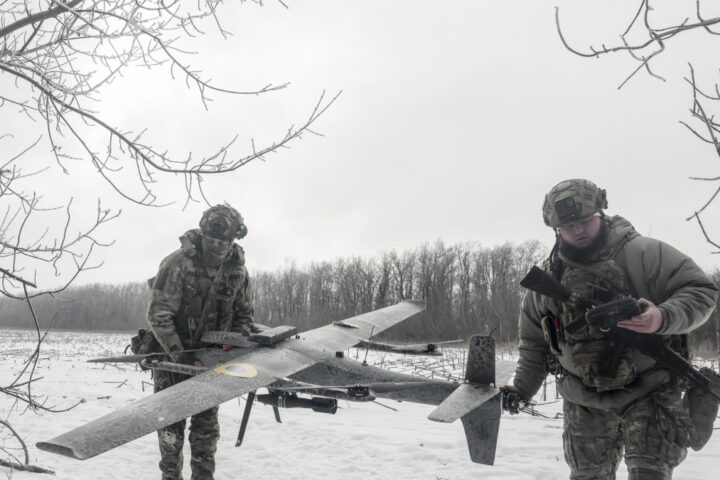 Colloqui costruttivi ad Abu Dhabi tra Stati Uniti, Russia e Ucraina, prossima settimana nuovi incontri