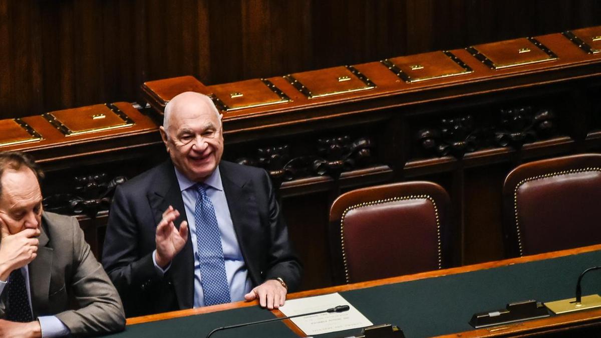 Consiglio dei ministri conferma data del referendum sulla riforma Nordio: polemica su libro del ministro