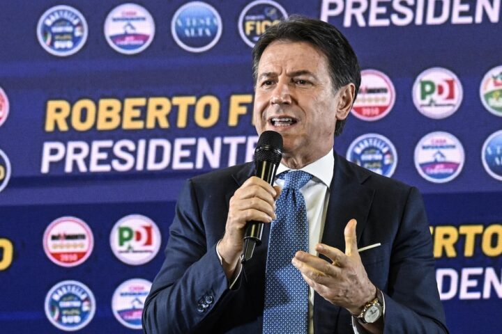 Conte: «Non sono il mio sosia, vivo la politica estera con spirito critico»