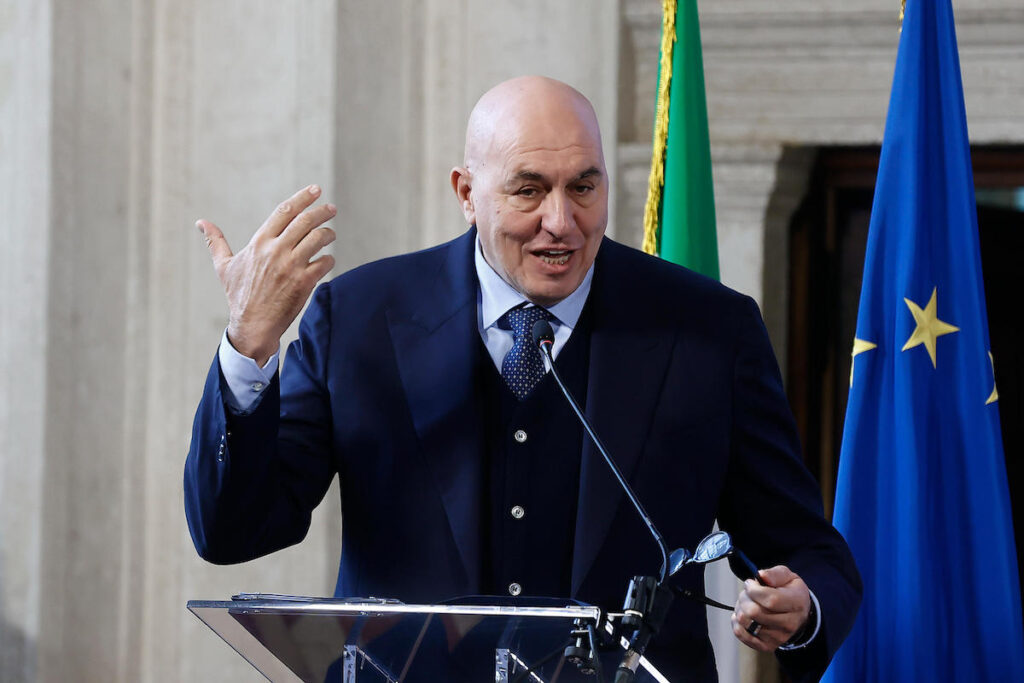 Crosetto: «Le parole di Trump sui soldati italiani in Afghanistan sono inaccettabili»