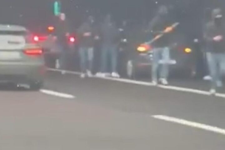 Fiorentina e Roma: divieto di trasferte per i tifosi fino alla fine della stagione dopo gli scontri sull'A1