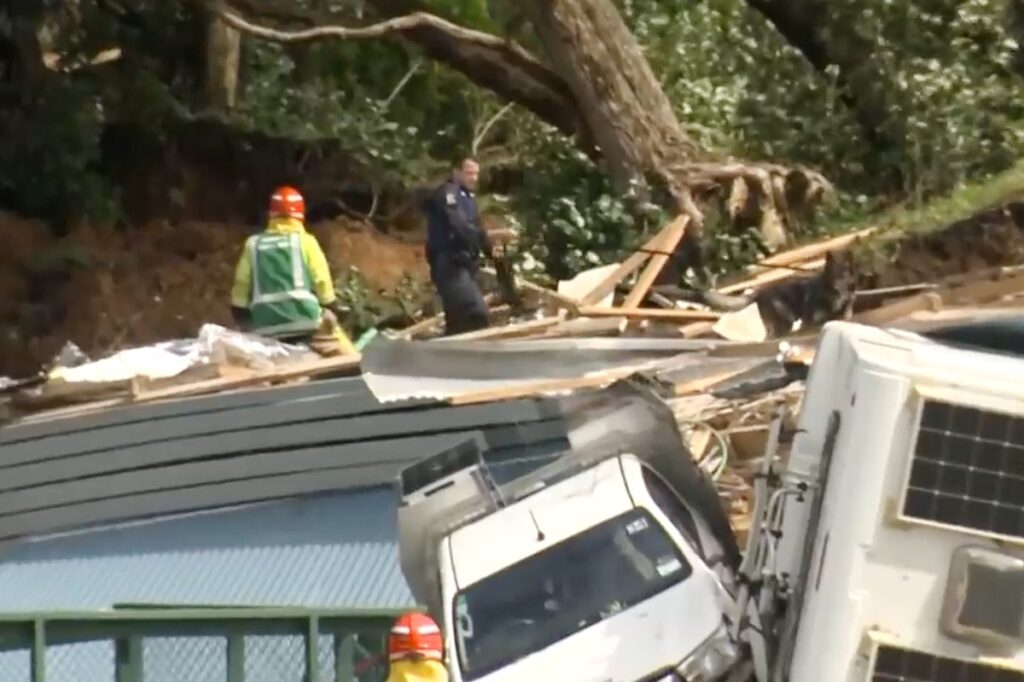 Frana colpisce campeggio alle pendici di Mount Maunganui, molte persone disperse
