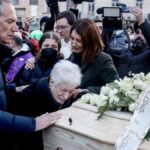 Funerali di Achille Barosi e Chiara Costanzo a Milano: richieste di giustizia delle famiglie
