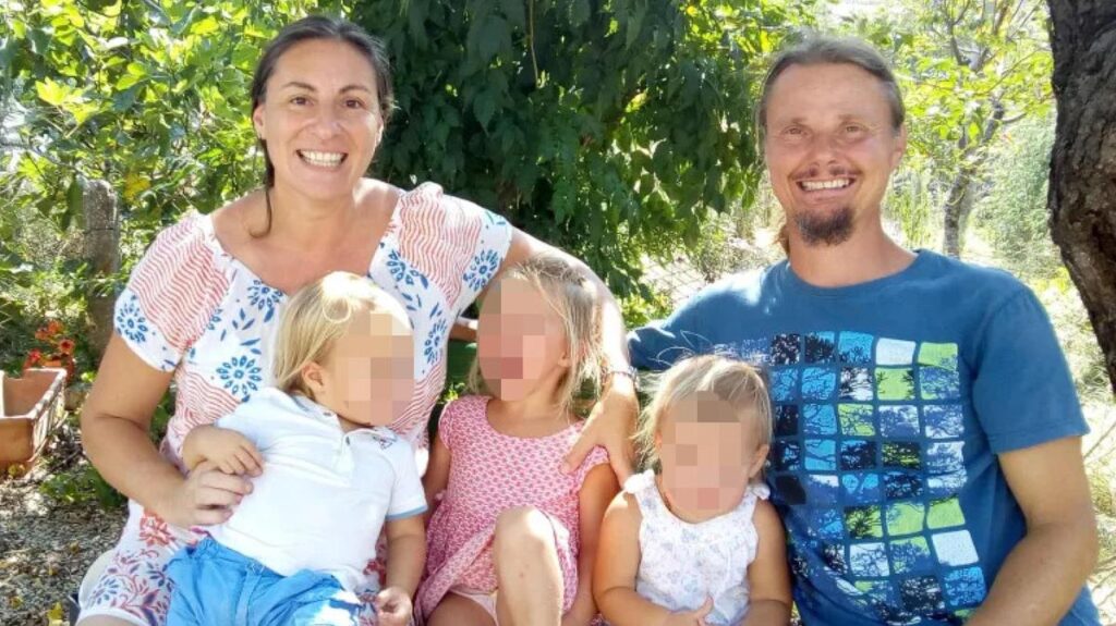 Garante per l'infanzia avverte: “Rischio traumi per i bambini se la madre viene allontanata”