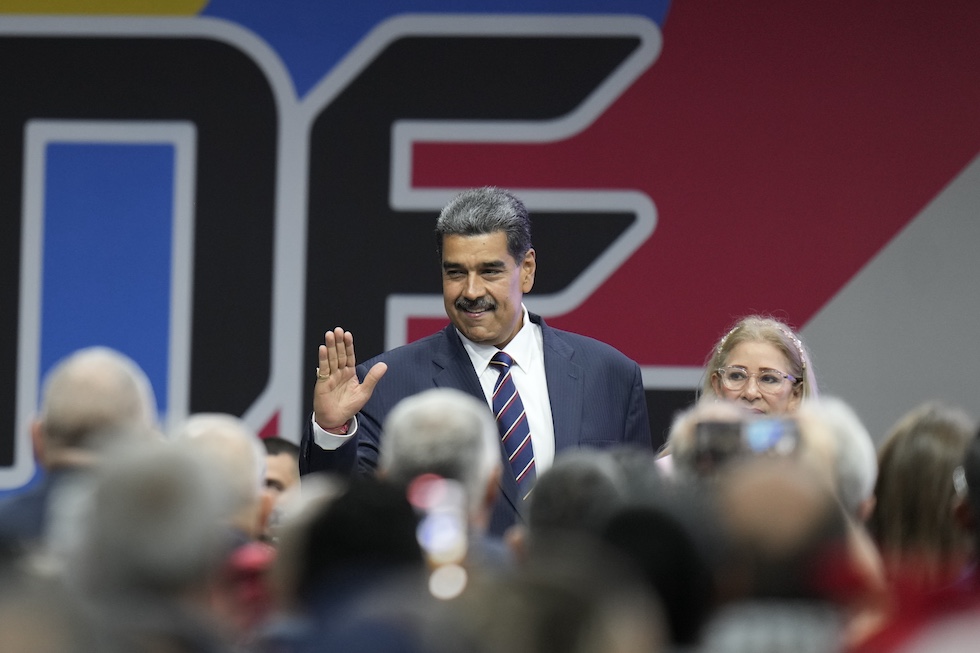 Gli Stati Uniti catturano Maduro con un raid coordinato da forze speciali a Caracas