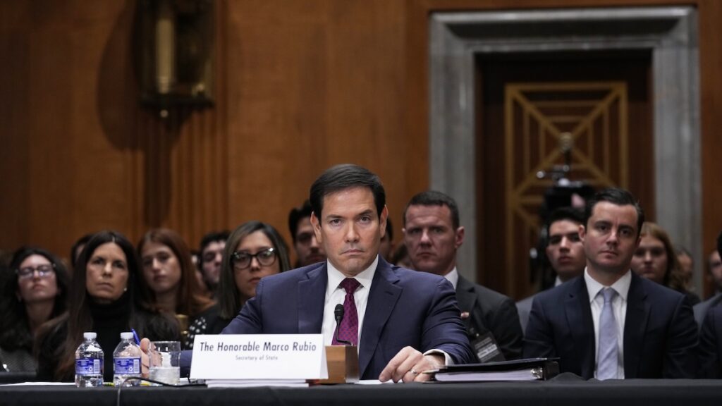 Gli Stati Uniti gestiscono il petrolio del Venezuela dopo la cattura di Maduro