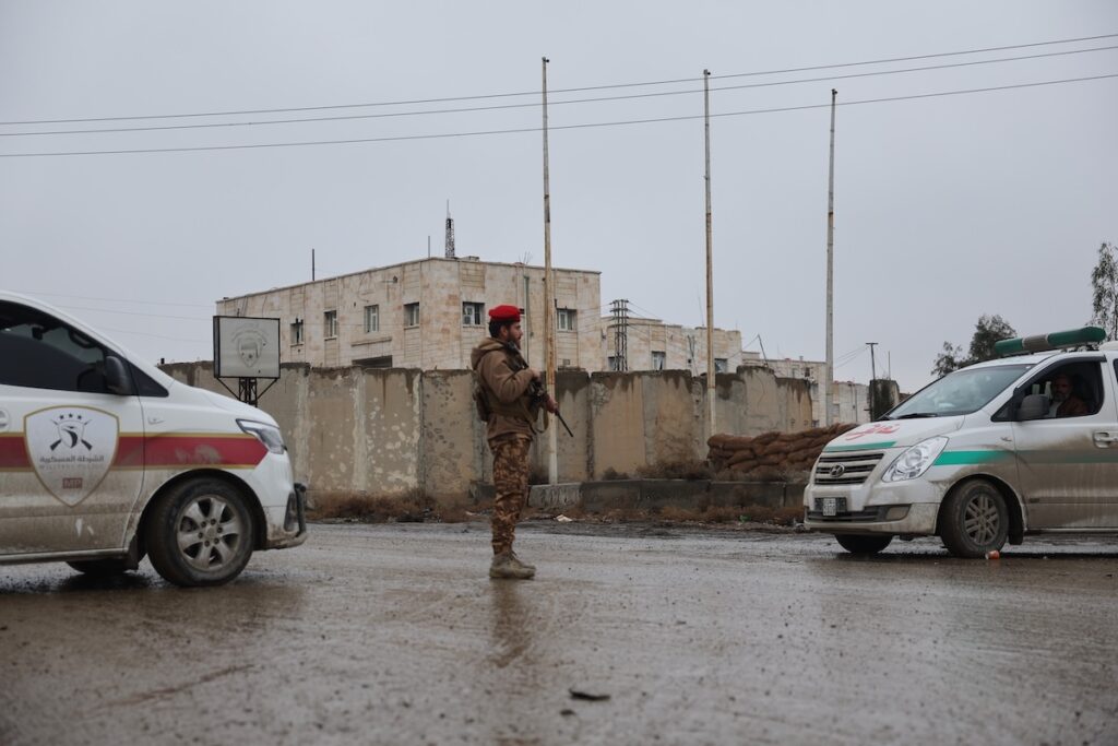 I curdi accettano di integrarsi nell'esercito siriano dopo settimane di conflitto