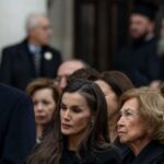 Il dolore della regina Letizia per il disastro ferroviario in Spagna durante i funerali ad Atene