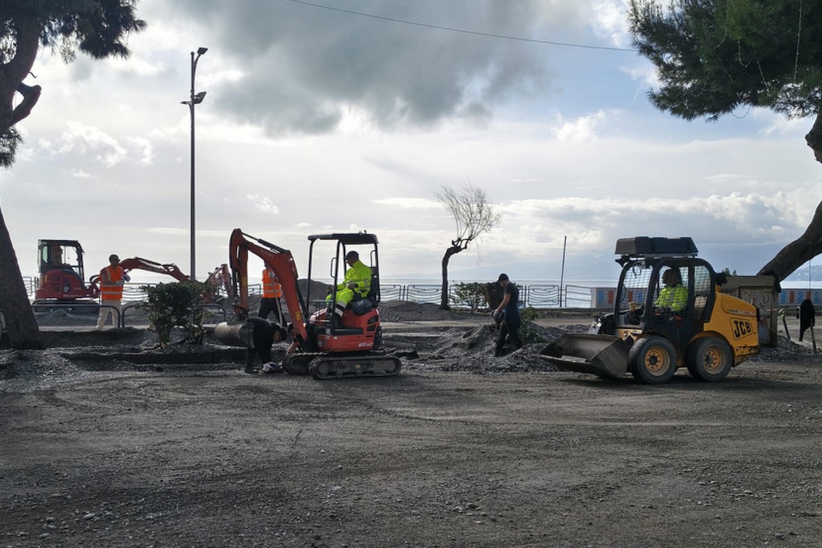 Il governo italiano dichiara stato di emergenza per maltempo in Sicilia, Sardegna e Calabria con 100 milioni di euro di fondi