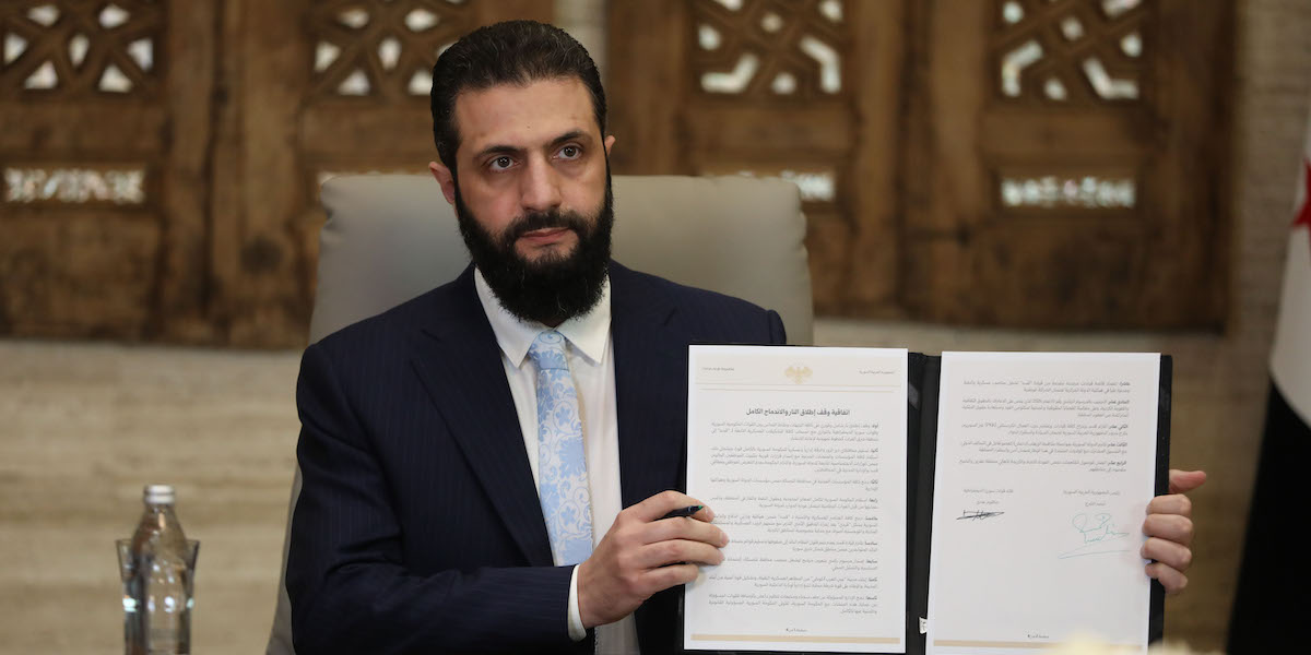 Il governo siriano firma un accordo di cessate il fuoco con le Forze democratiche siriane