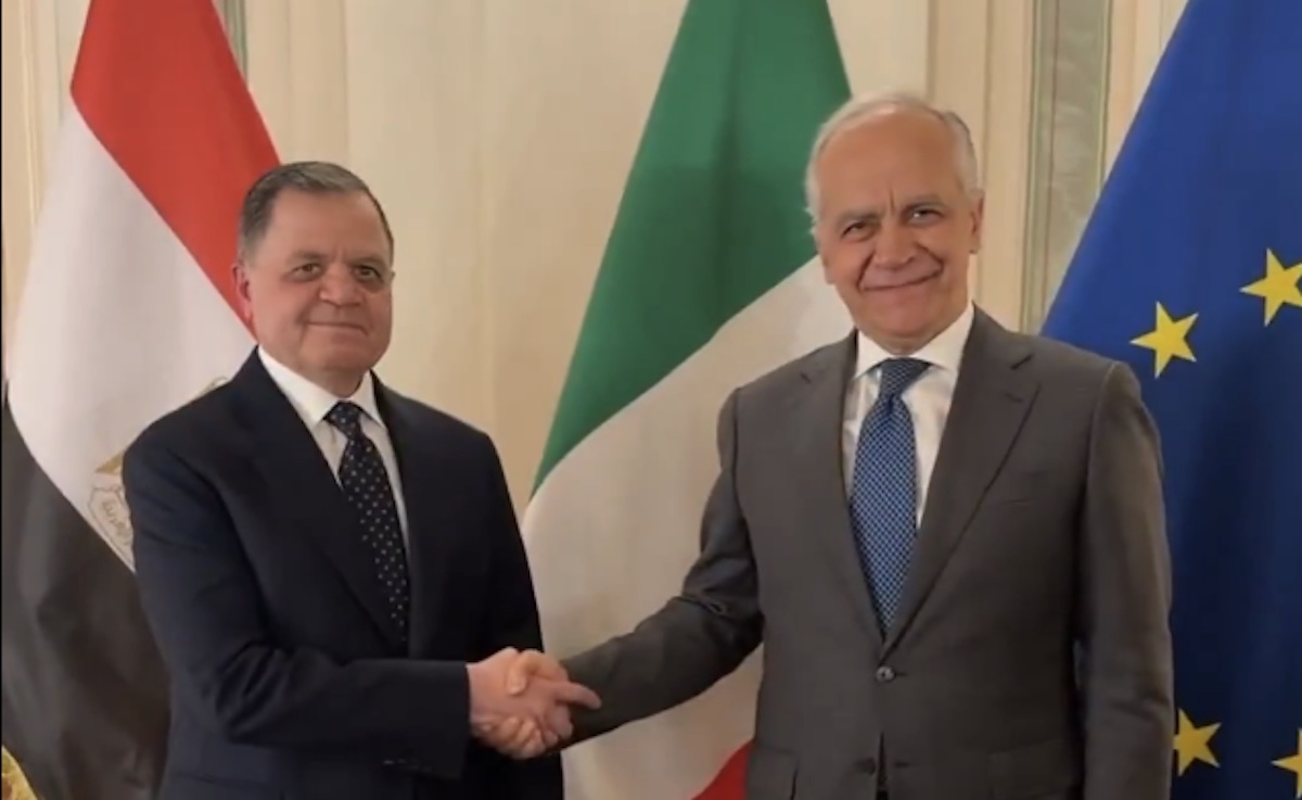 Il ministro dell’Interno egiziano onorato al Viminale dieci anni dopo il caso Regeni, scatenate polemiche politiche