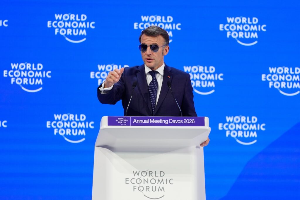 Il prezzo delle azioni di iVision Tech aumenta del 32% dopo la presenza di Macron a Davos