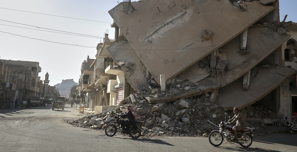 Il Regno Unito e la Francia attaccano una struttura sotterranea dello Stato Islamico in Siria