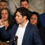 Il sindaco di Minneapolis diventa un'icona anti-Trump per i democratici americani