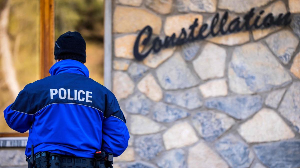 Incendio al bar Le Constellation di Crans-Montana: chi sono i proprietari Jacques e Jessica Moretti