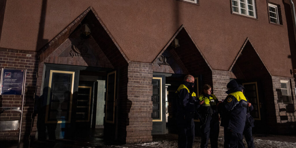 Incendio provocato da gruppo di estrema sinistra causa blackout a Berlino