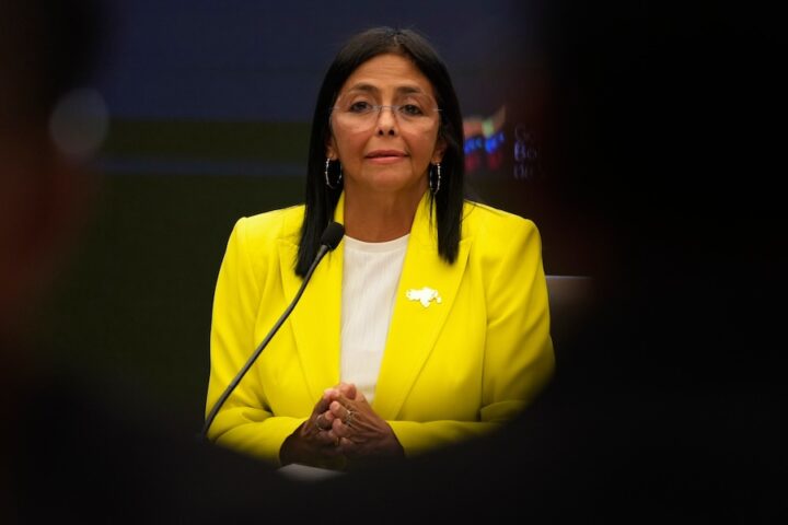 Insediato il nuovo governo di Delcy Rodríguez in Venezuela amid tensioni con gli Stati Uniti