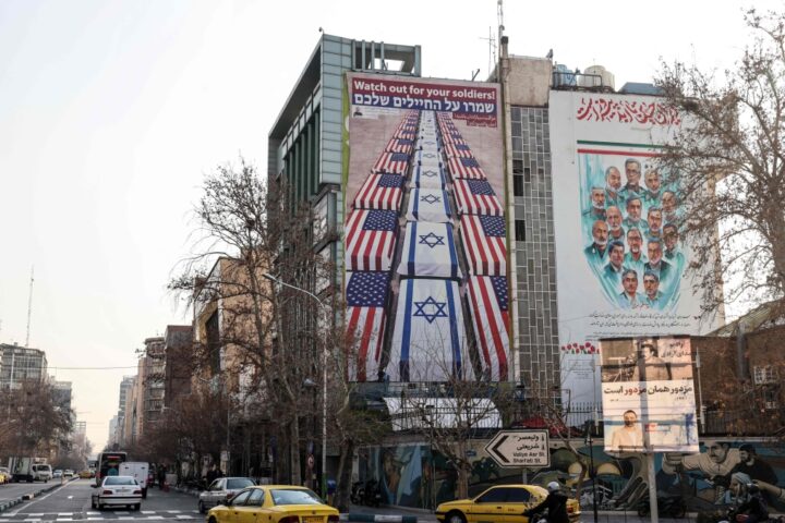 Iran, il popolo teme una nuova offensiva mentre i funerali diventano atti di resistenza