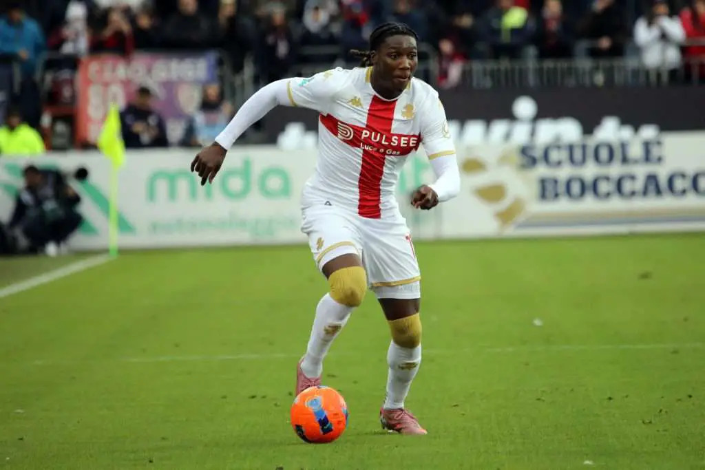 Juventus continua a puntare su Brooke Norton-Cuffy del Genoa: contatti avviati per un prestito con obbligo di riscatto