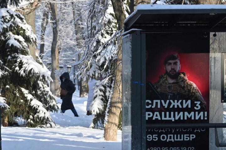 Kharkiv, attacco aereo russo provoca la morte di una donna e feriti a Soumy