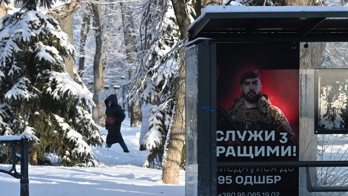 Kharkiv, attacco aereo russo provoca la morte di una donna e feriti a Soumy
