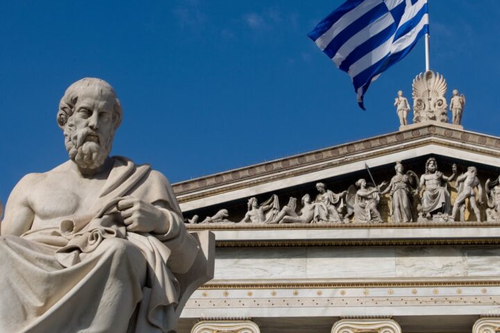 La Grecia esclude oltre 300mila studenti fuoricorso dalle università nel quadro di una riforma educativa