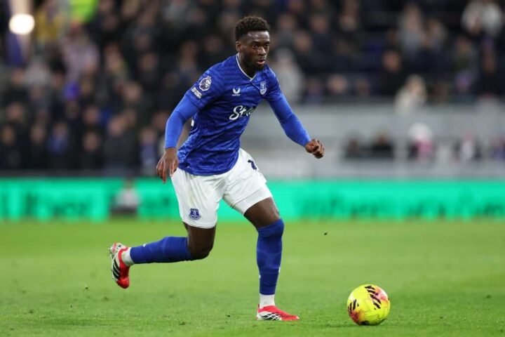 La Lazio punta il centrocampista del Everton Tim Iroegbunam per rinforzare il reparto a gennaio